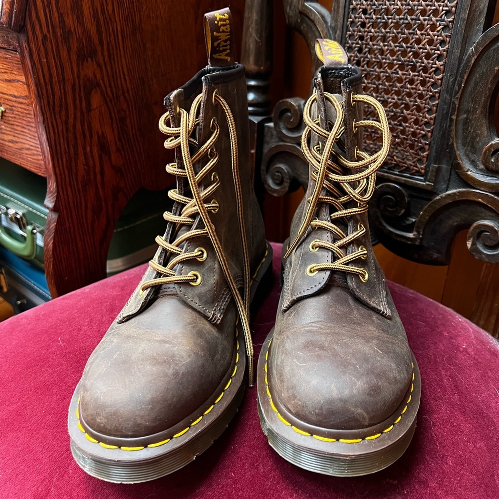 Doc Martens 1460 Brown Crazy Horse Boots - Picture 2 of 6